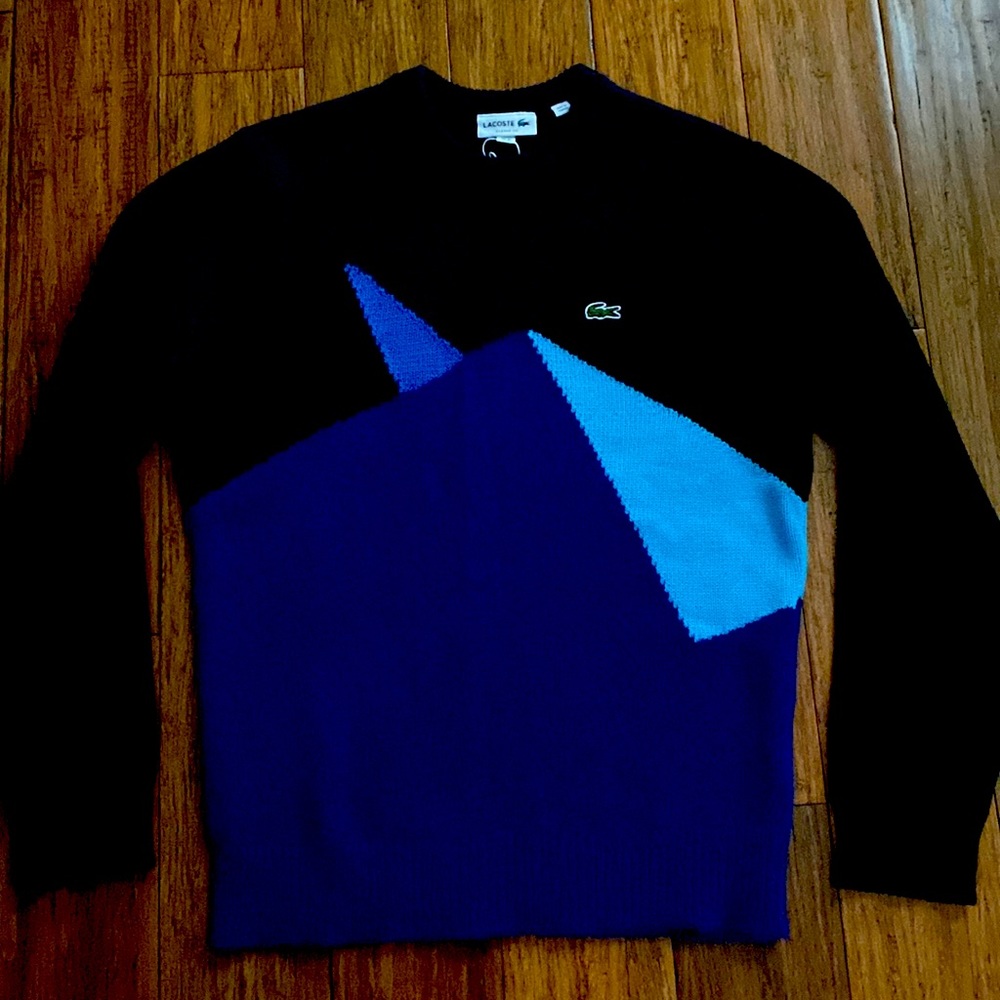 Men’s LACOSTE sweater. Size4-M. Navy blue color. 76 wool 10 polyamide